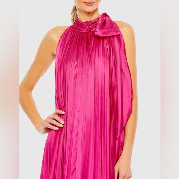 IEENA FOR MAC DUGGAL 26926 NWT Pleated Trapeze Halter Neck Gown - Picture 2 of 6